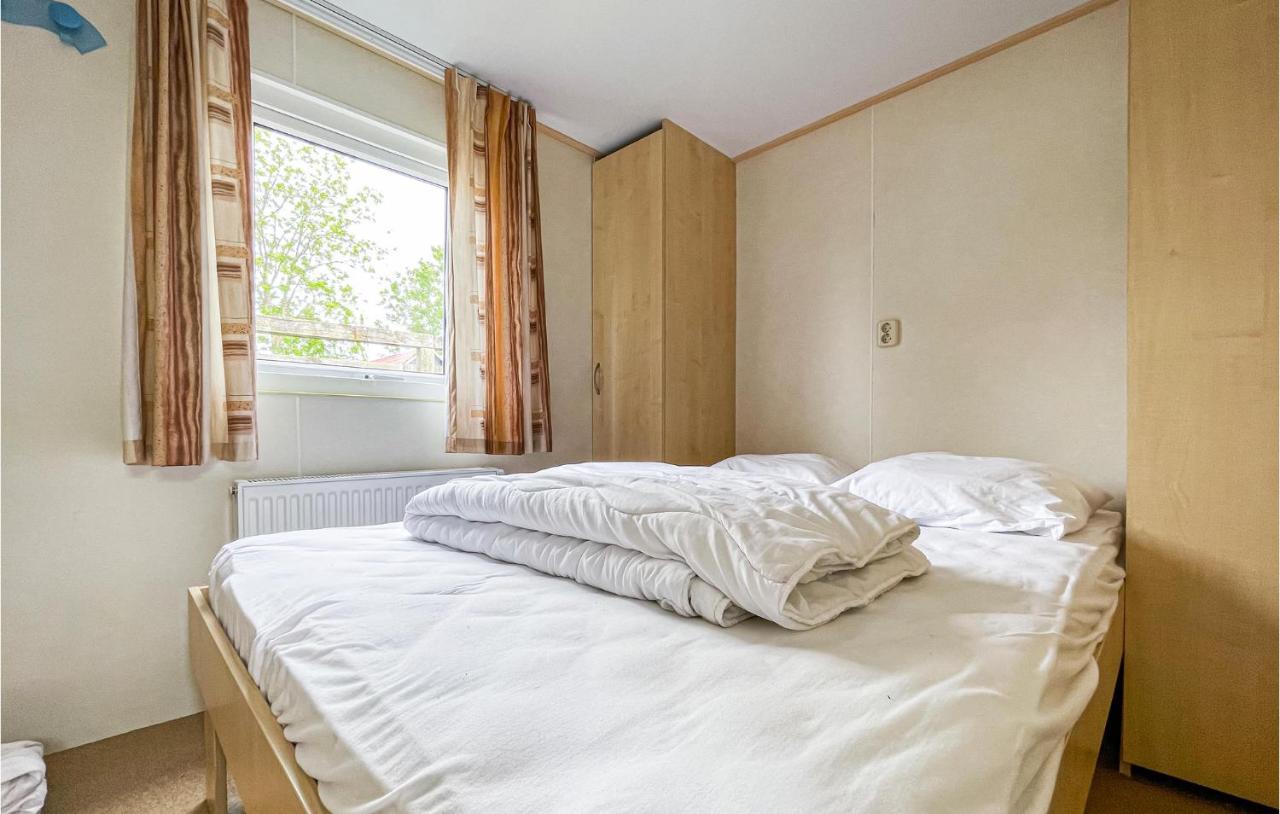 3 Bedroom Stunning Stacaravan In Tzummarum Екстер'єр фото