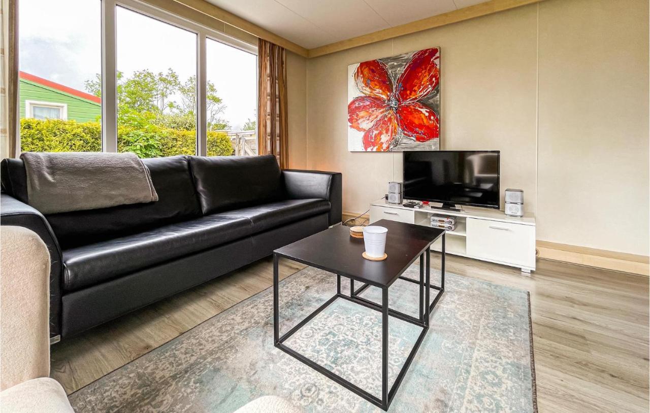 3 Bedroom Stunning Stacaravan In Tzummarum Екстер'єр фото